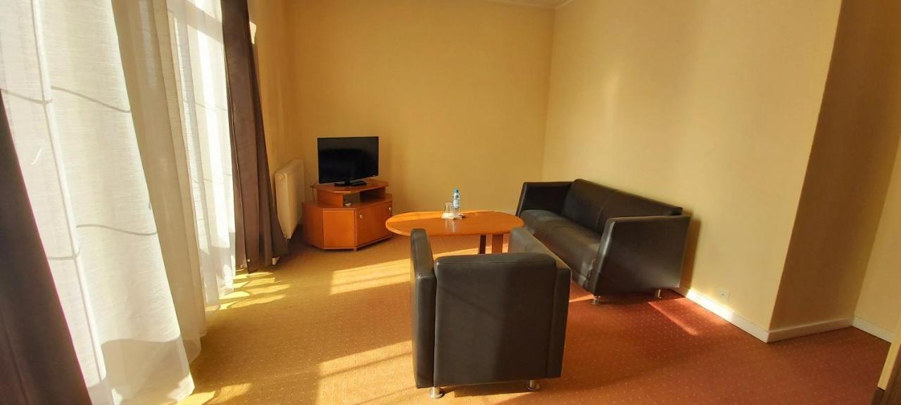 Yuca Hotel Lodz  Exterior photo